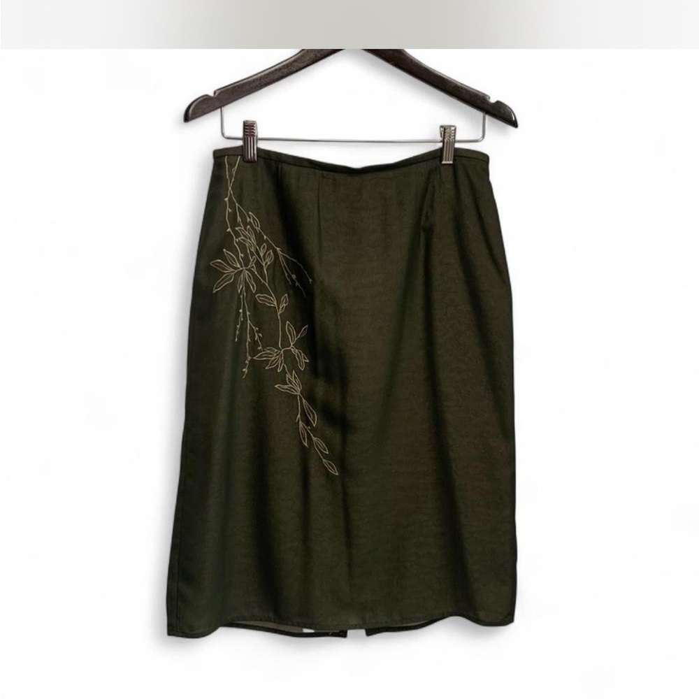 Coquette Preppy LOFT Olive Green Midi Skirt with Floral Embroidery size 10